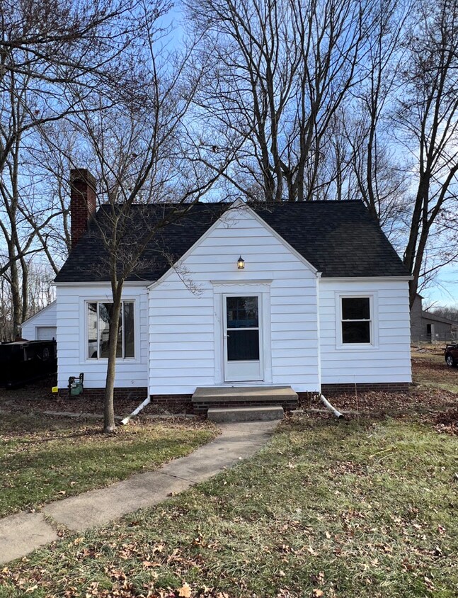 7626 Middlebranch Ave NE, Canton, OH 44721 House Rental in Canton, OH