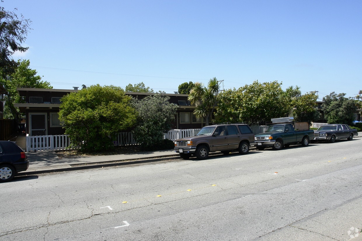 Building Photo - 3550 Rolison Rd