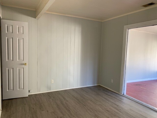 Building Photo - Fantastic Two Bedroom Loft Style Home