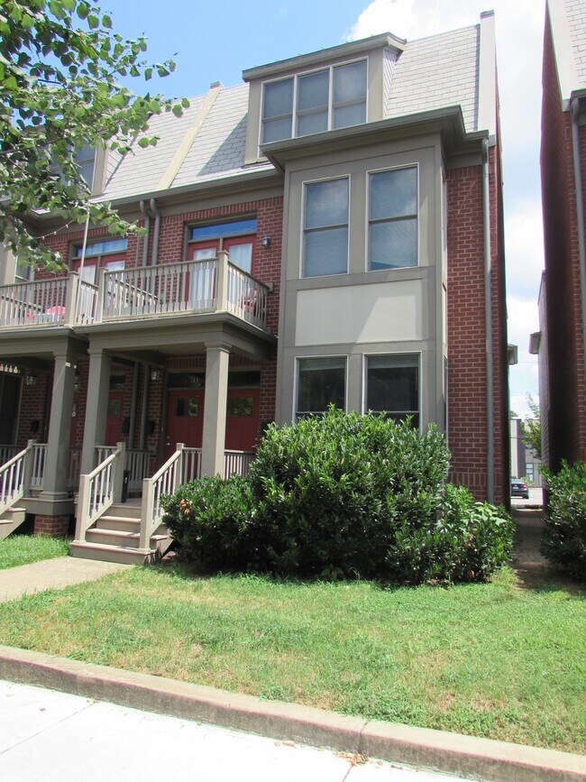 Foto del edificio - 2628 W Grace St