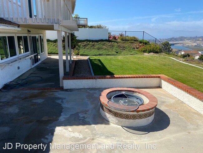 Building Photo - 4 br, 2.5 bath House - 627 Santa Rosita