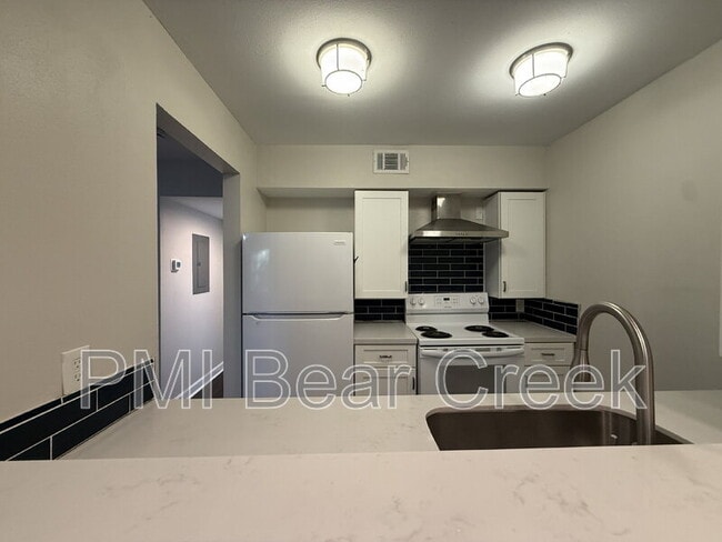 Building Photo - 1824 Thonig Rd