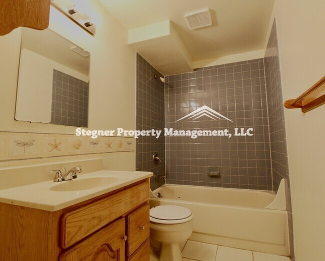 Building Photo - Great House - SE Fort Collins