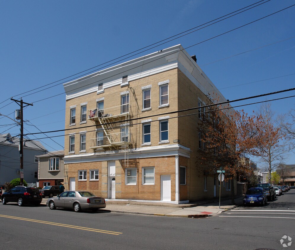 169171 Avenue F, Bayonne, NJ 07002 Apartments in Bayonne, NJ