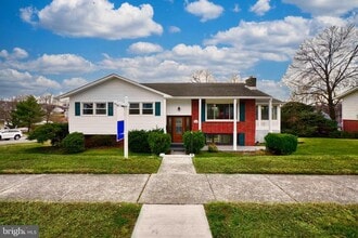 Building Photo - 1400 Mt Airy Rd