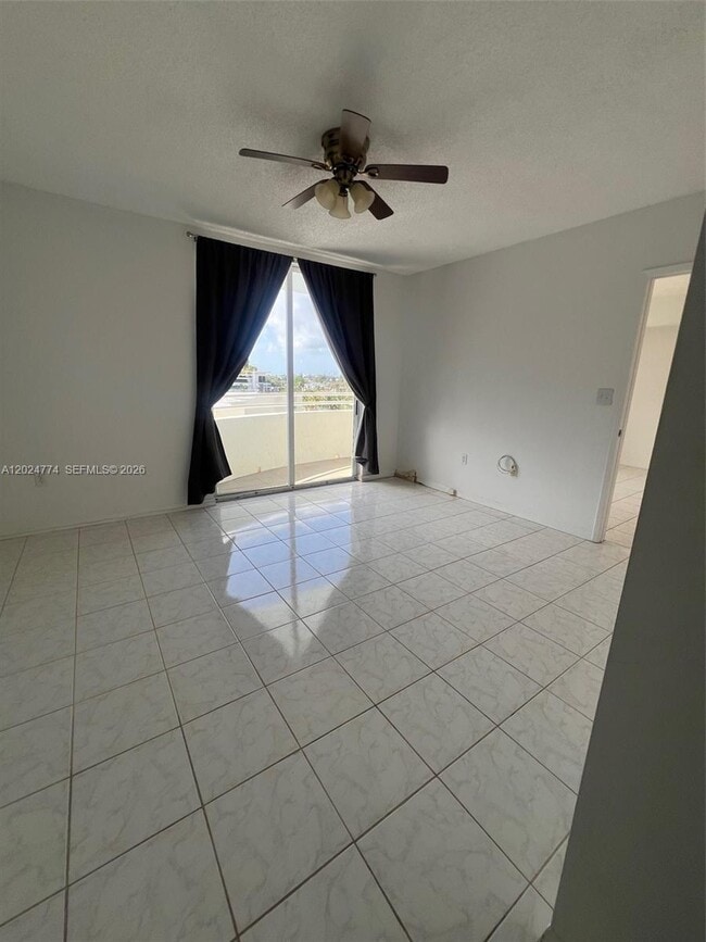Building Photo - 9156 Collins Ave