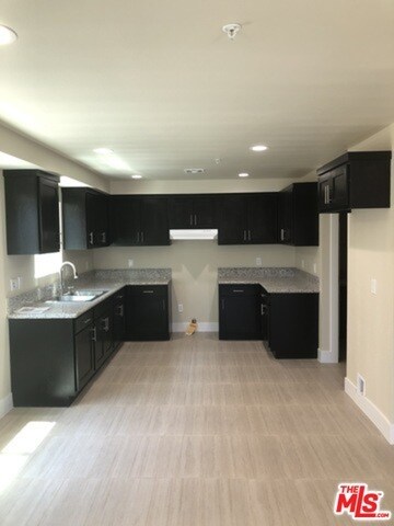Foto del edificio - 222 E 25th St