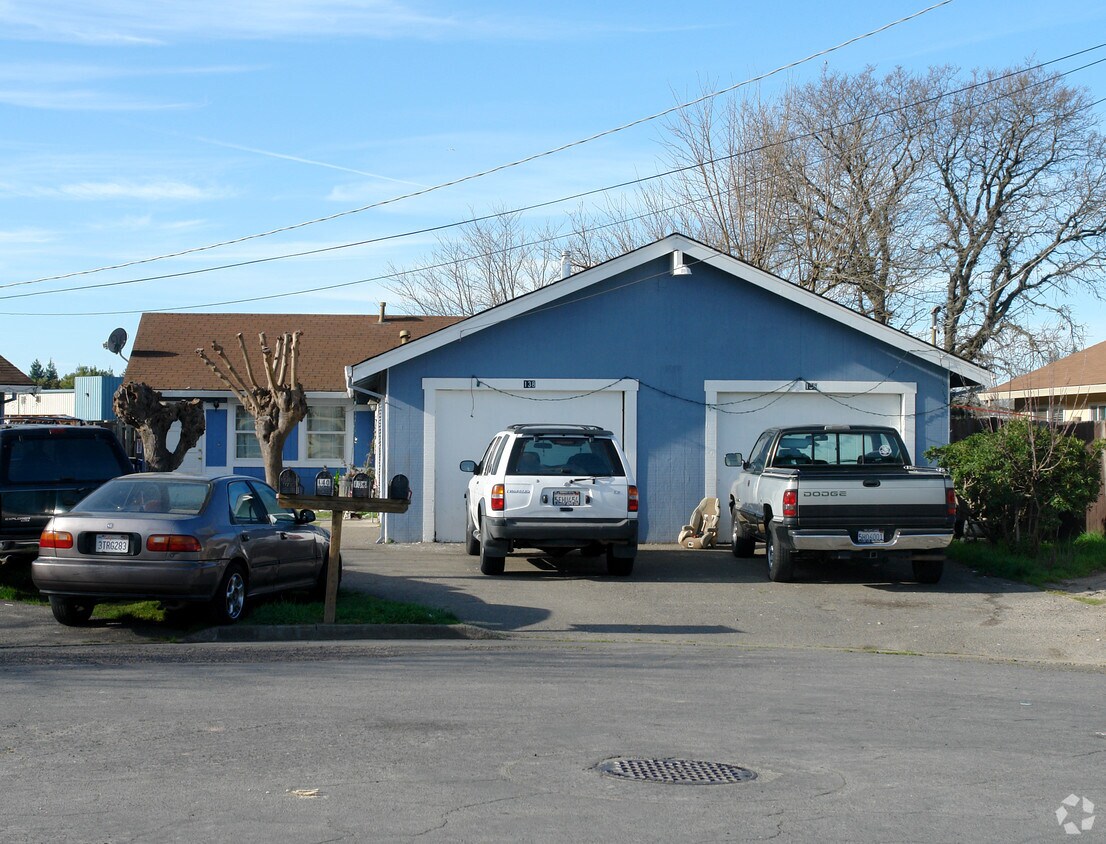 Primary Photo - 136 Eddy Dr