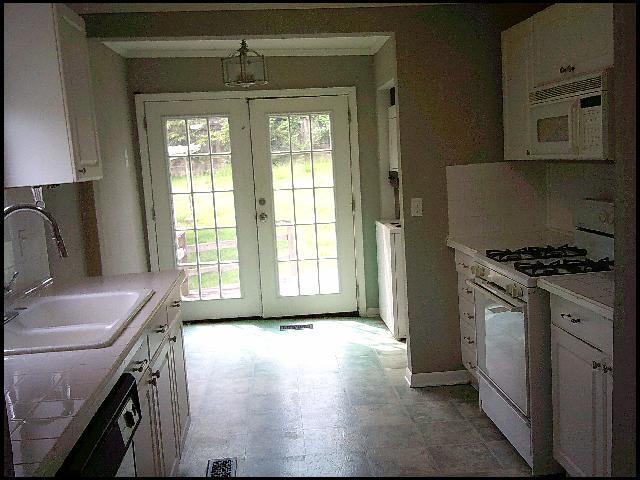 Foto del edificio - 5919 Woodlawn Dr