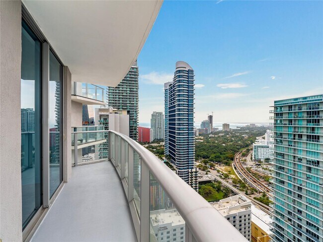 Foto del edificio - 1100 S Miami Ave