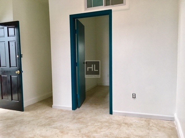 Foto del edificio - 3444 Fulton St