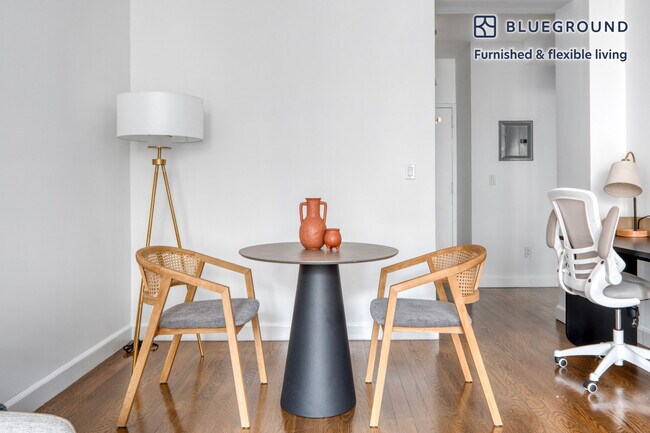Foto del edificio - 212 W 91st St