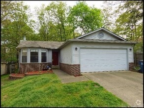 Building Photo - 4 Willow Oak Loop