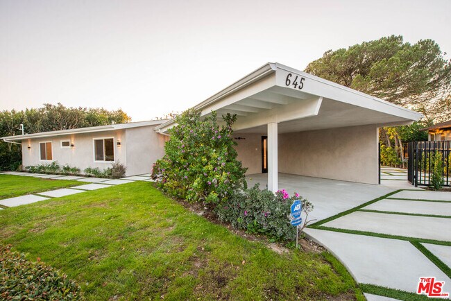 Foto del edificio - 645 Walther Way