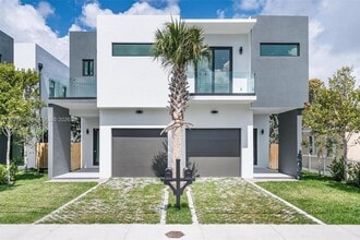 Building Photo - 2937 SW 21st St