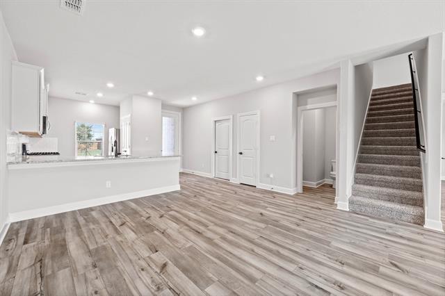Building Photo - 1009 Emerson Dr