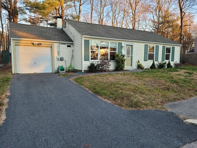 Building Photo - 23 Woodside Ave