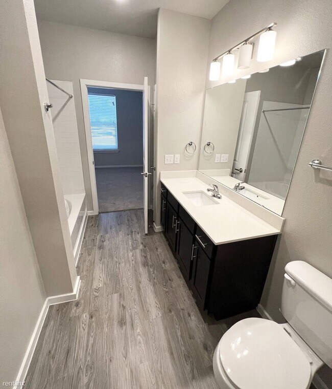 Foto del edificio - 1 br, 1 bath Condo - 301 W FM 1187  1 bath