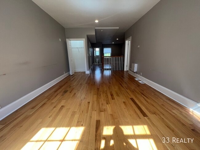 Foto del edificio - 938 Pleasant St