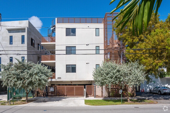 Exterior of Building - L’Uccello Condominiums