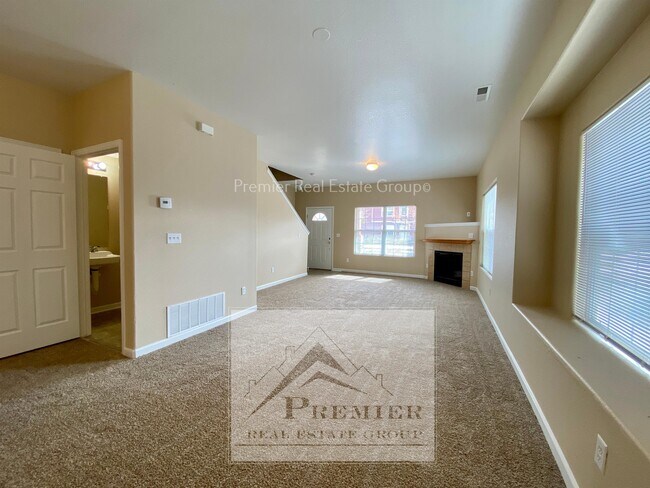 Foto del edificio - 1564 Monterey Rd