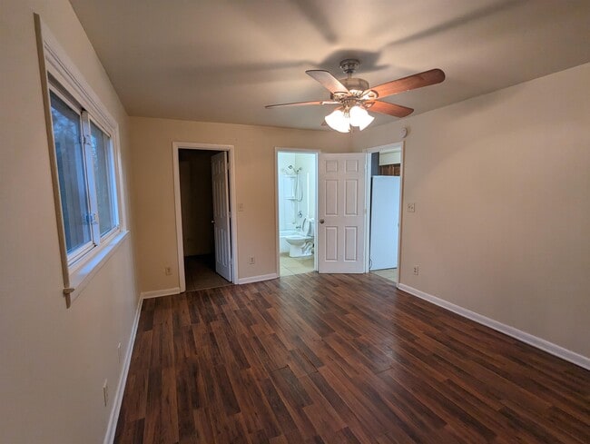 Foto del edificio - 2803 Marco Dr NW
