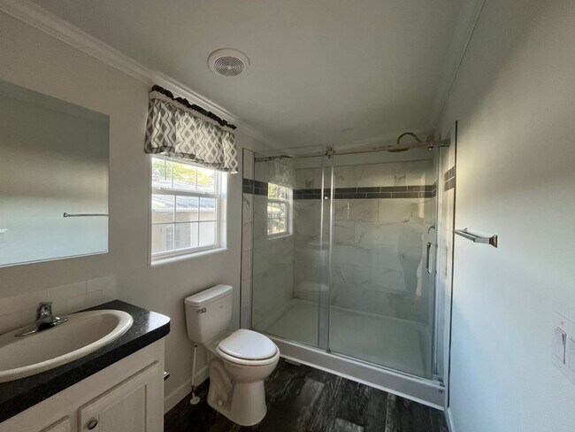 Foto del edificio - 10 Eland Dr