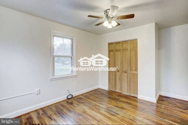 Foto del edificio - 3219 Taylor Ave