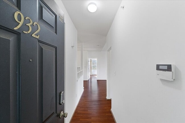 Building Photo - 932 Del Negro Ct