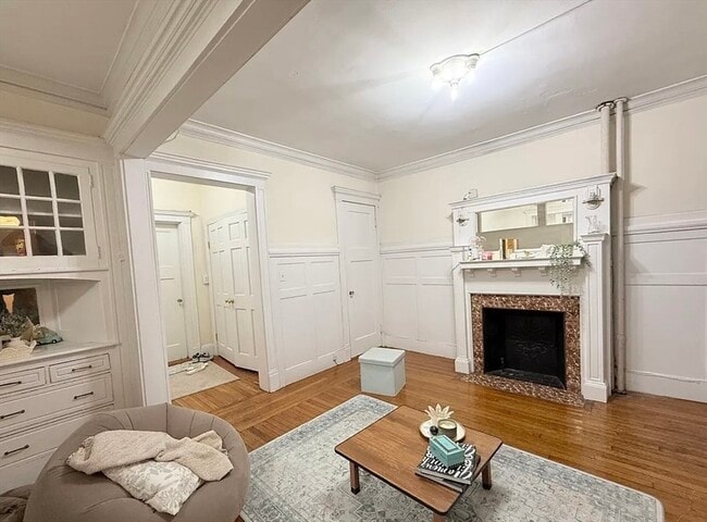 Building Photo - 452 Park Dr