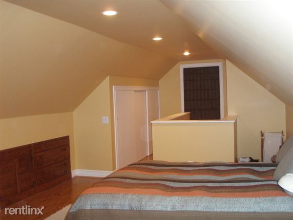 Building Photo - 3625 Thomas Ave