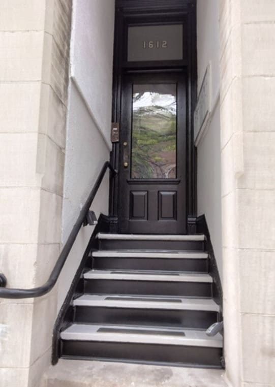 Entry - 1612 N Cleveland Ave