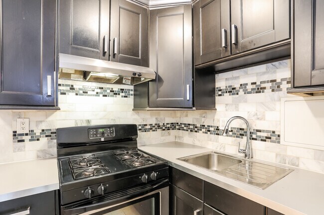 Building Photo - 240 M St SW