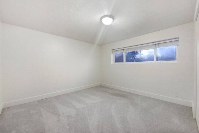 Foto del edificio - 10448 Amaryllis St