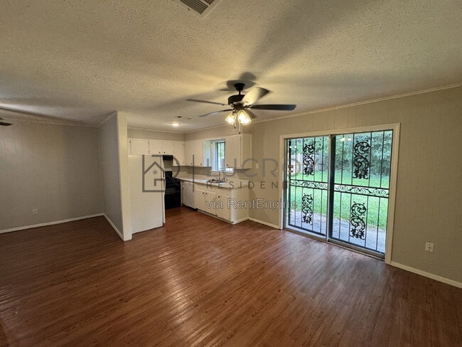 Building Photo - 327 Grover Cleveland Cir
