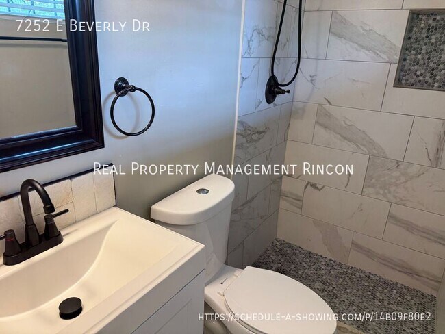 Foto del edificio - 7252 E Beverly Dr