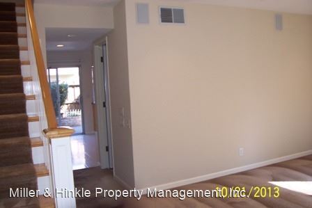 Building Photo - 3 br, 1.5 bath House - 929-D Summerside Dr