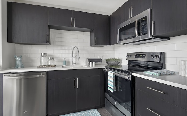 Photo - 885 N State St Apartment