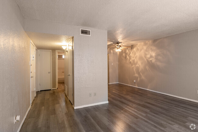 1HAB, 1BA - 750 ft² - Copper Commons