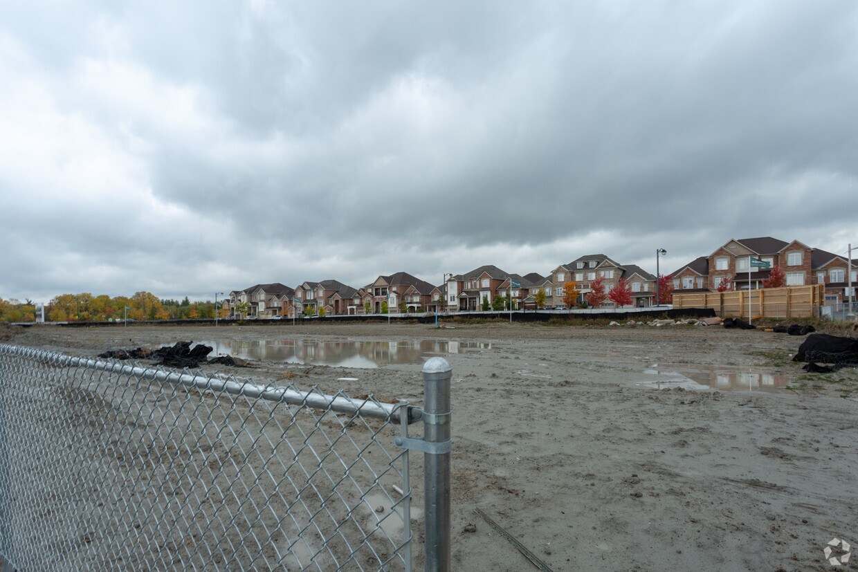 Building Photo - Upside Towns
