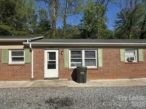 Building Photo - 333 Laurel St
