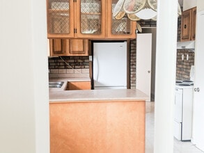 Building Photo - 32 Durrington Crescent