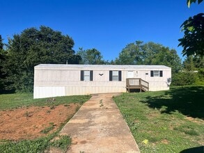 Building Photo - 31 Meadow Ct