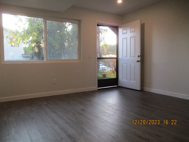 Foto del edificio - 167 Avenida Del Poniente