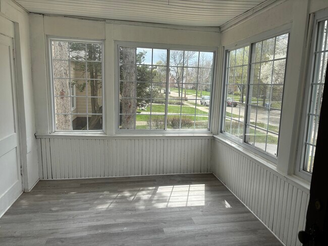 Foto del edificio - 2303 Ashurst Rd