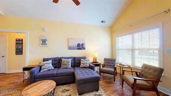 Building Photo - 1313 Swordfish Ln