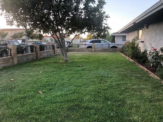 Foto del edificio - 2136 S Mountain View Ave