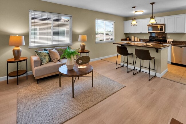 Photo - Excellent Santa Clara Location! Open Floor Plan! Granite Counters! Townhome
