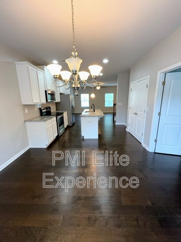Foto del edificio - 3863 Equity Ln
