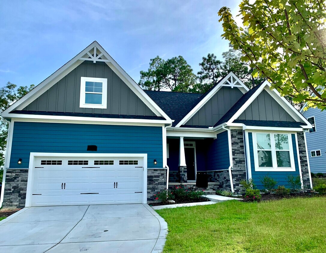 Primary Photo - 775 Ave of the Carolinas